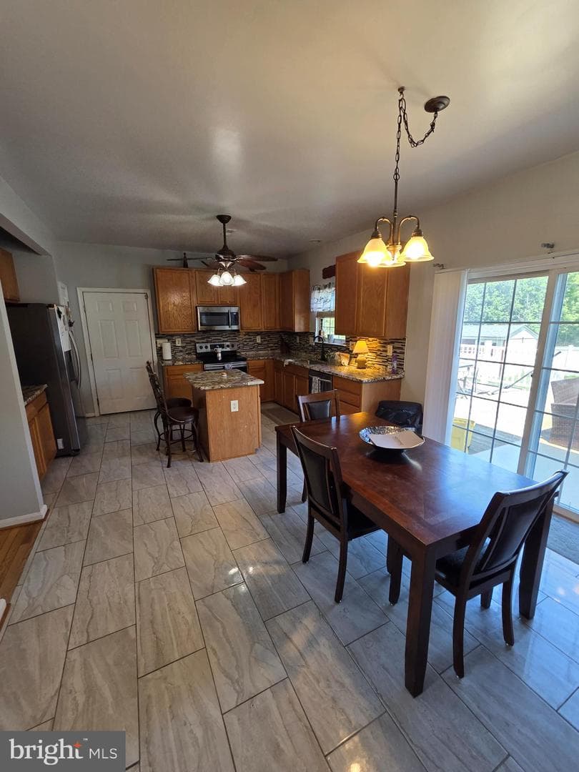 2282 Woodberry Drive photo 10