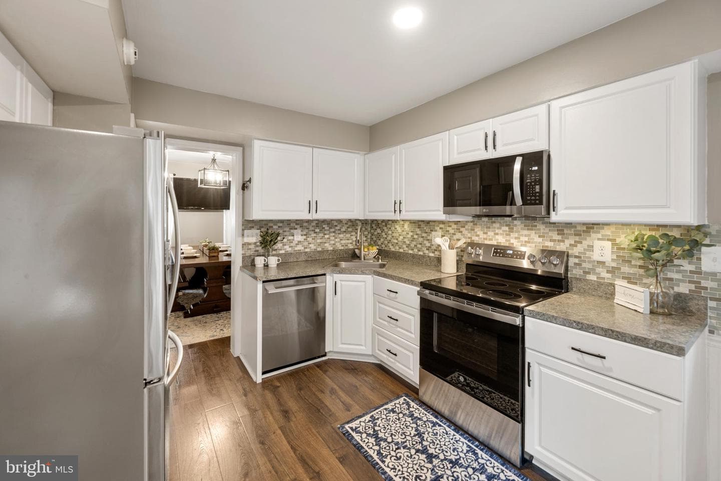 8520 Abell Way photo 3