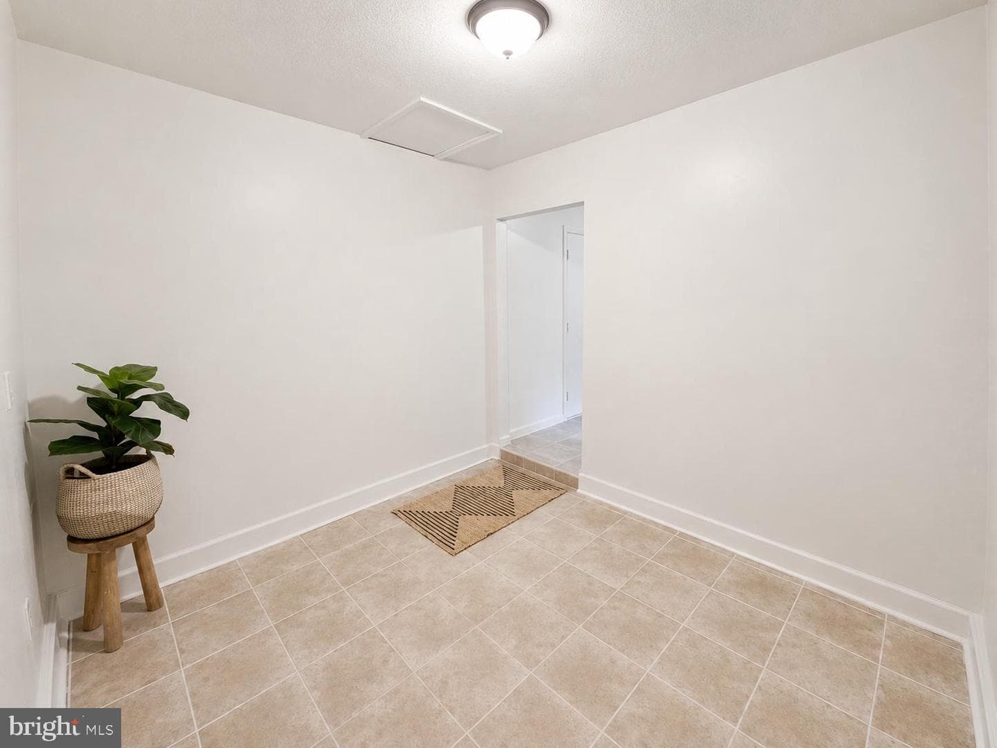 3058 Endicott Court photo 21