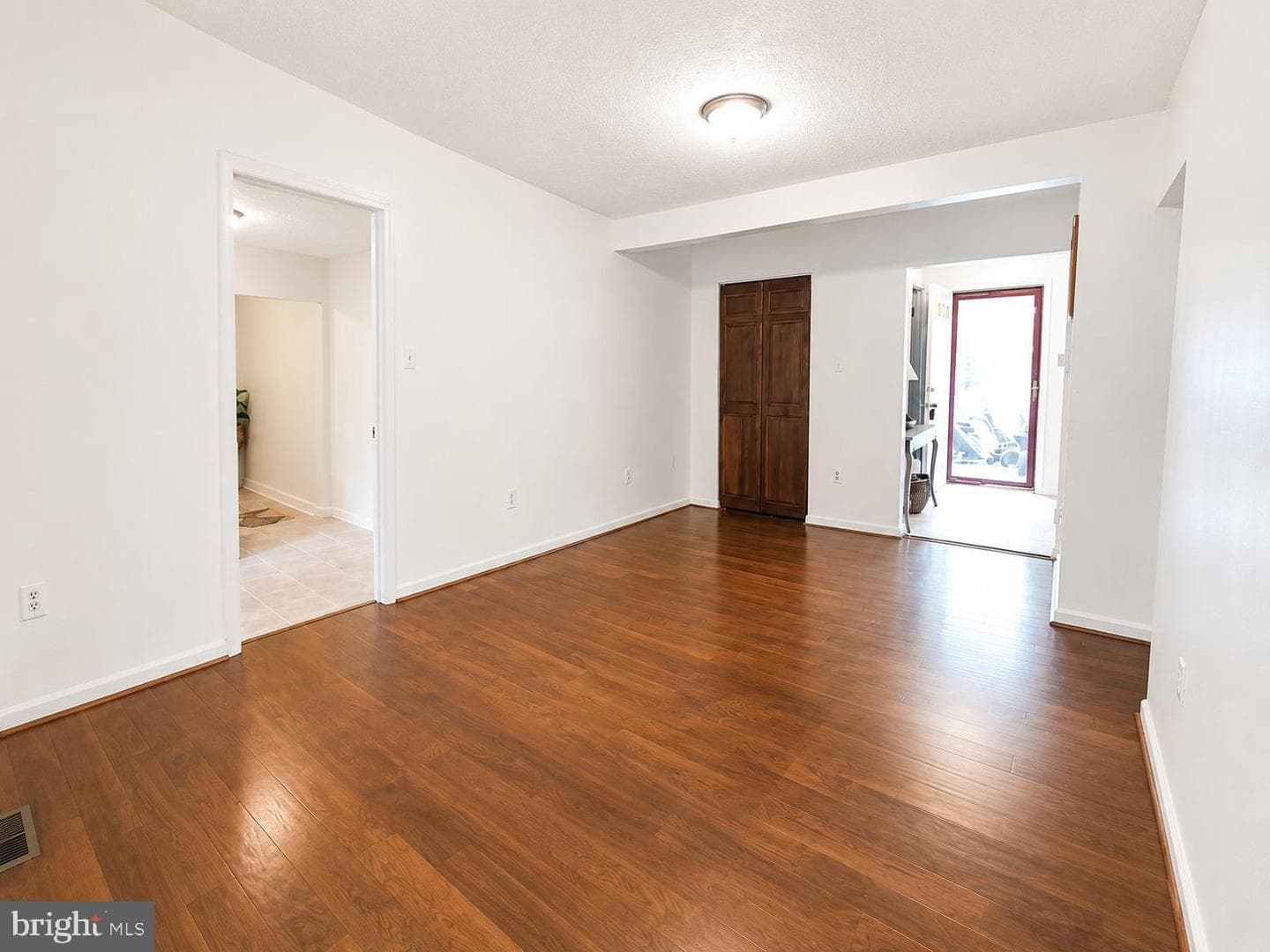 3058 Endicott Court photo 6
