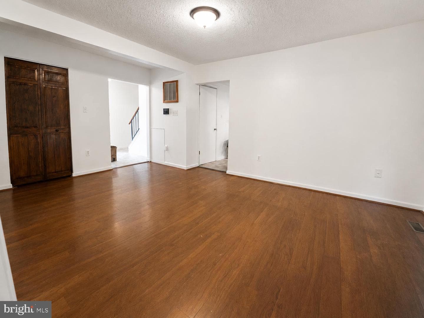 3058 Endicott Court photo 7