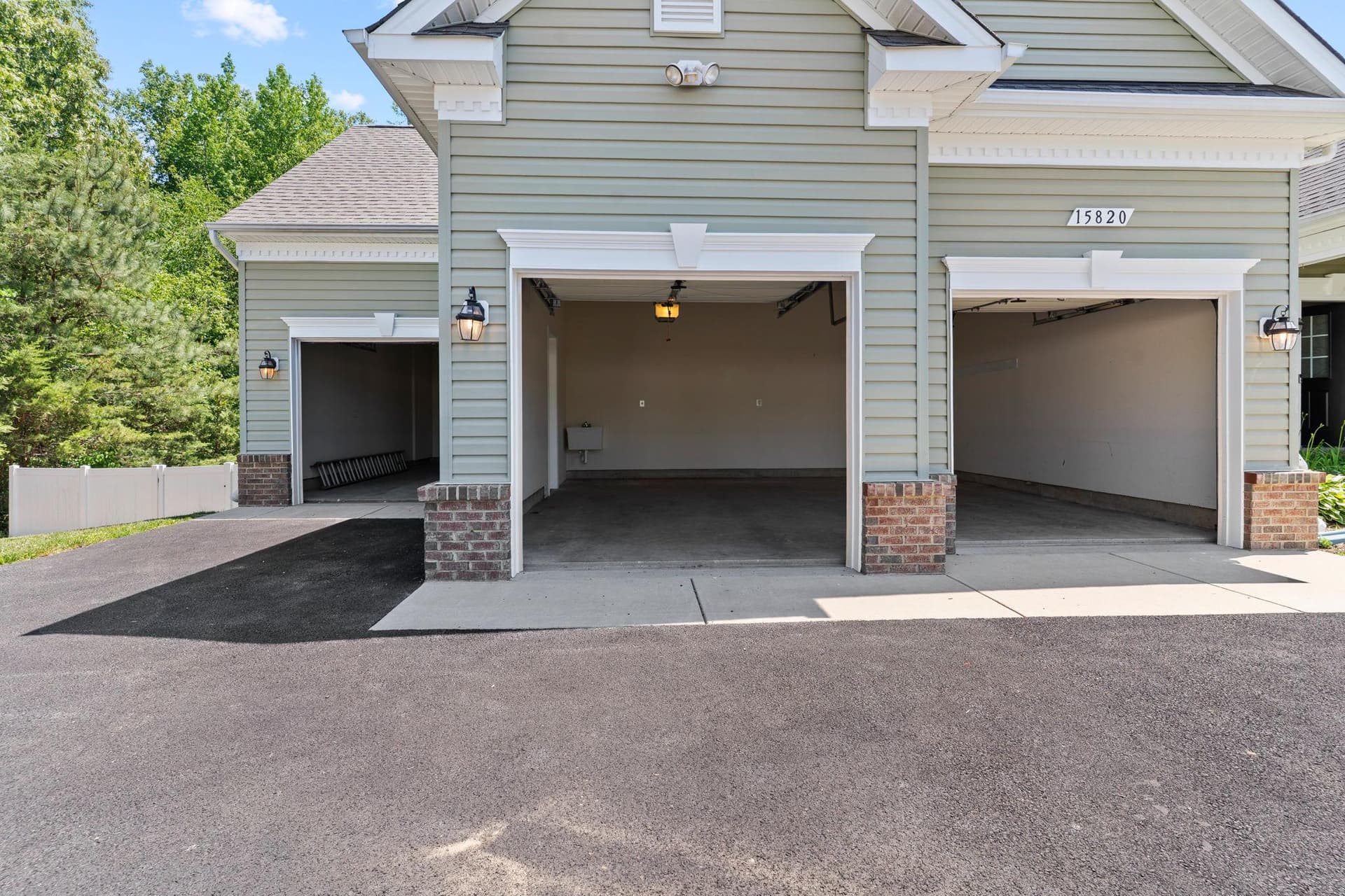 15820 Chalice Vine Court photo 21