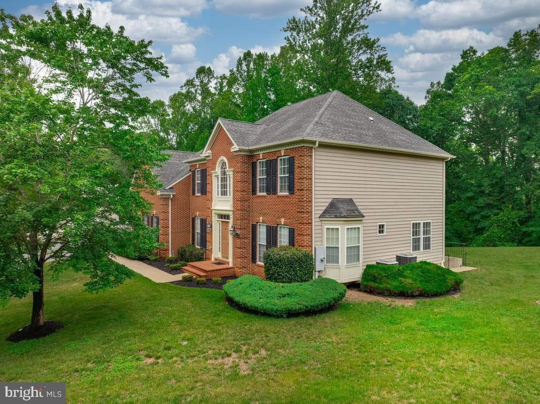 5563 Notched Beak Court photo 4