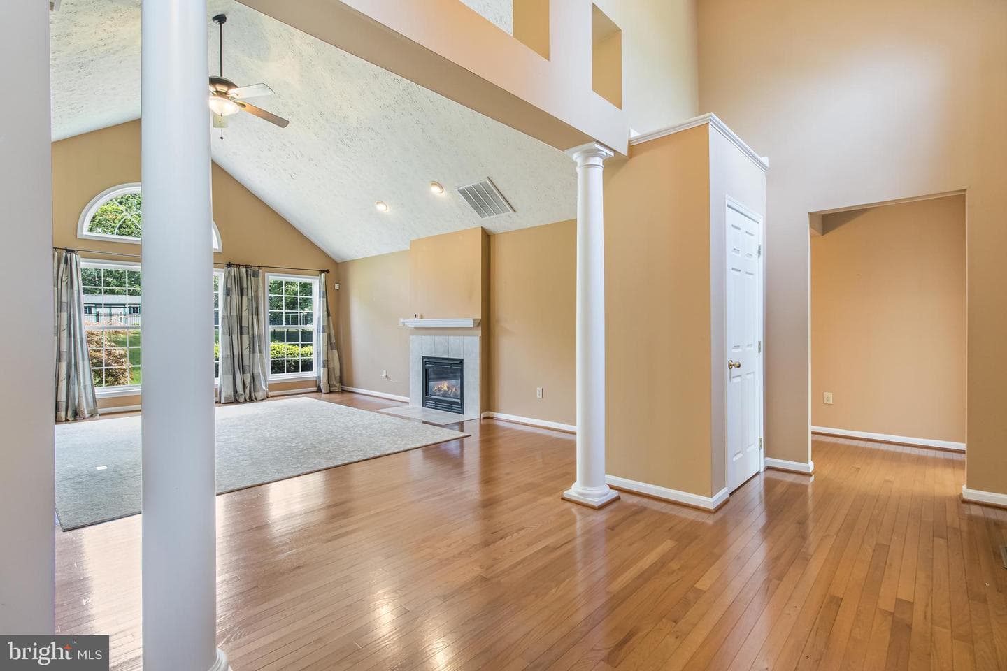 7790 Traeleigh Lane photo 3