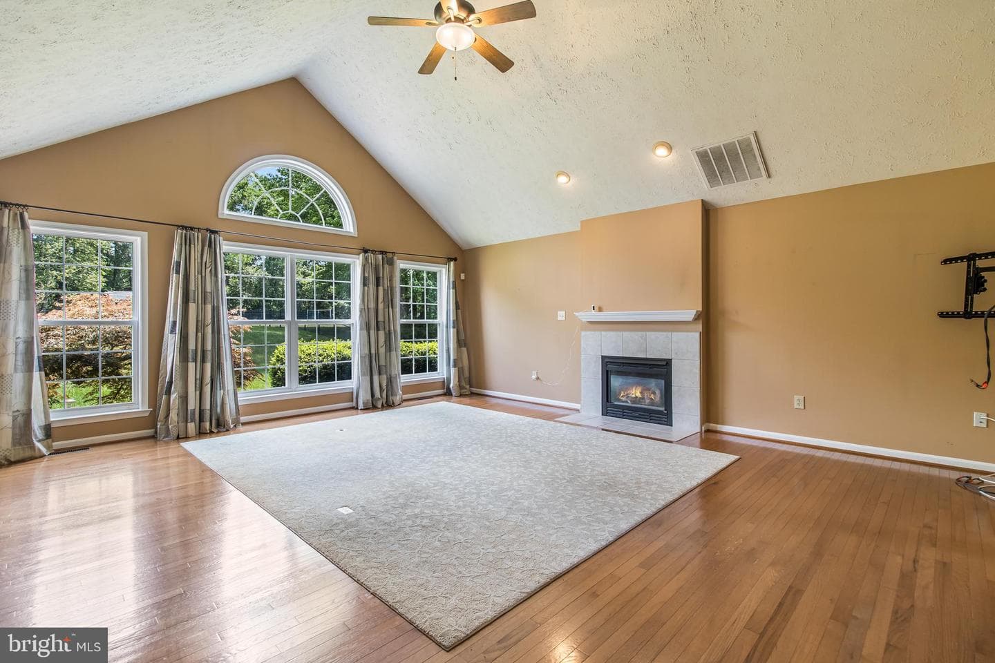 7790 Traeleigh Lane photo 6