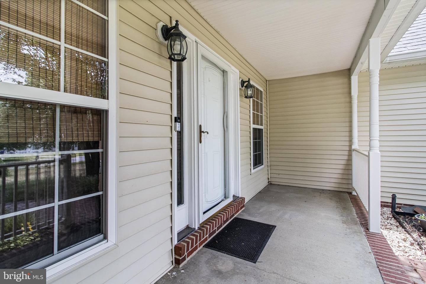 7790 Traeleigh Lane photo 9