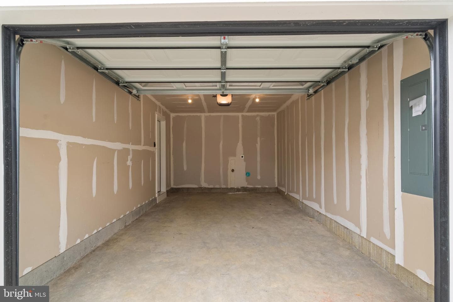 204 Soft Rush Lane photo 5