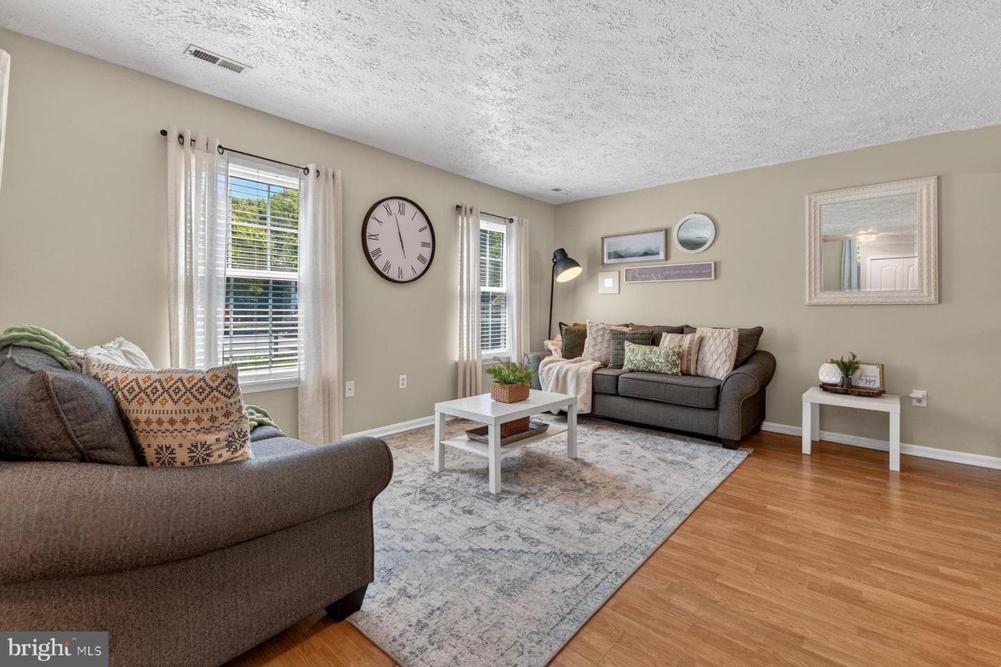6521 Alopex Road photo 5