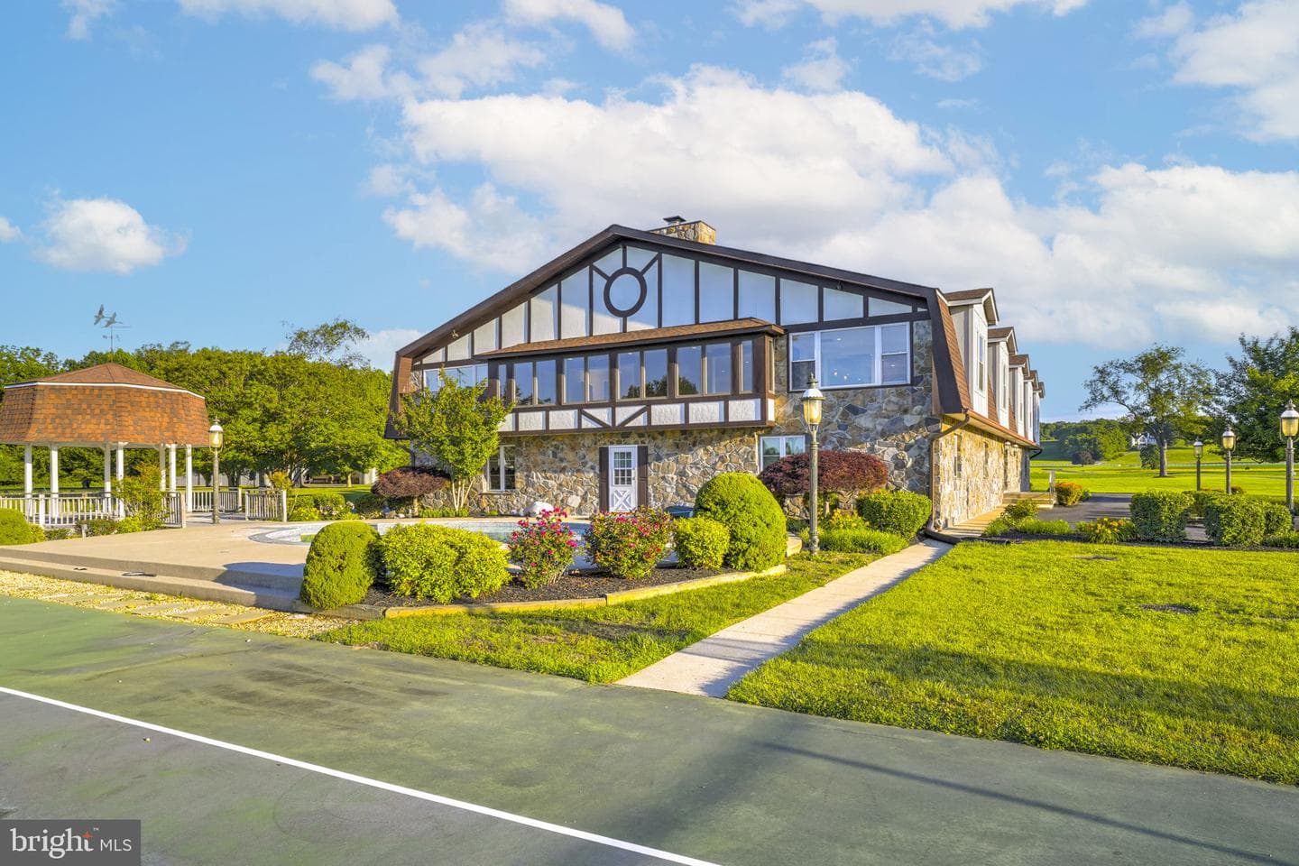 9100 Lanseair Farm photo 43