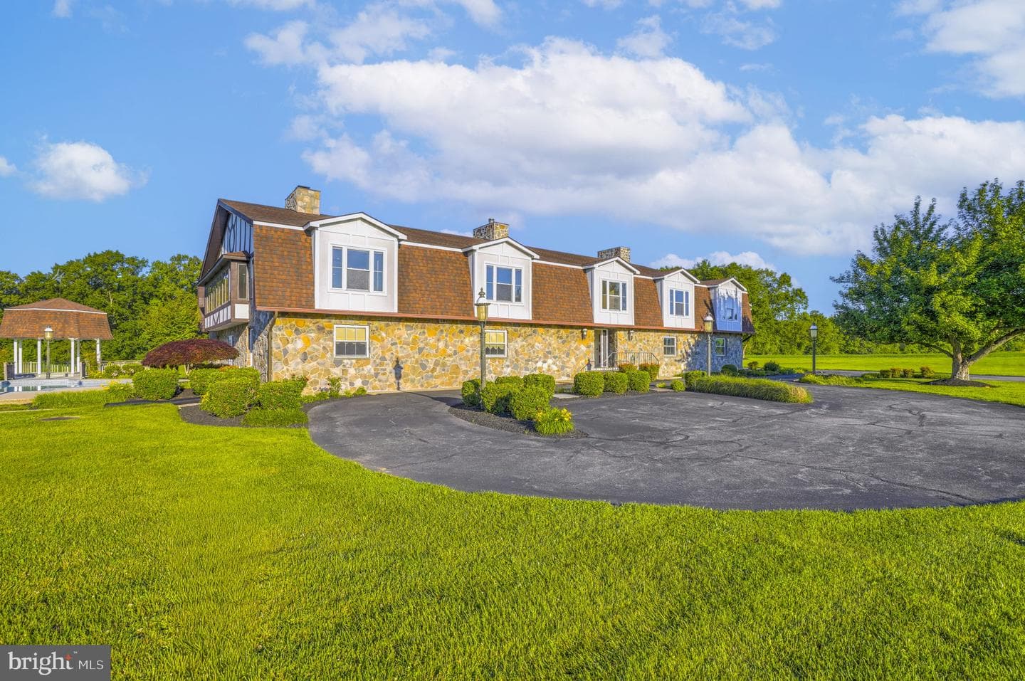 9100 Lanseair Farm photo 45
