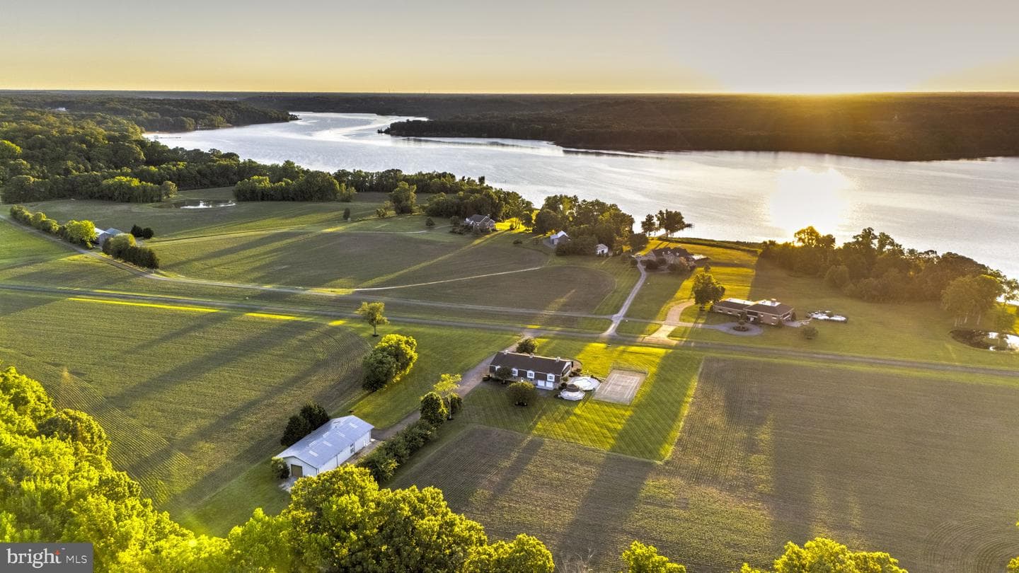 9100 Lanseair Farm photo 7
