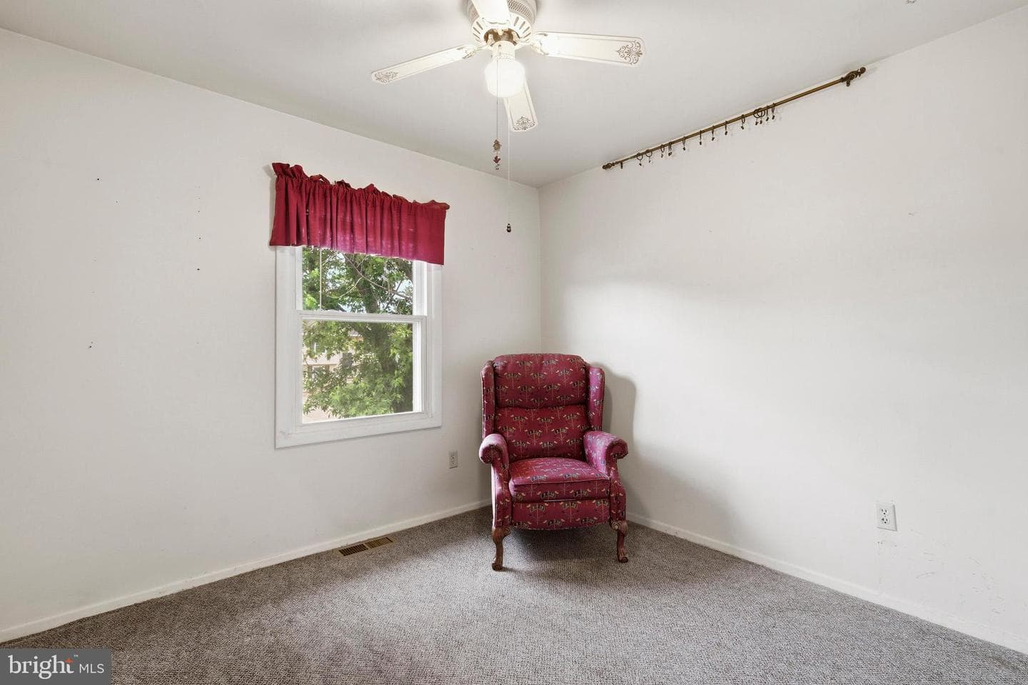 215 Compton Road photo 14