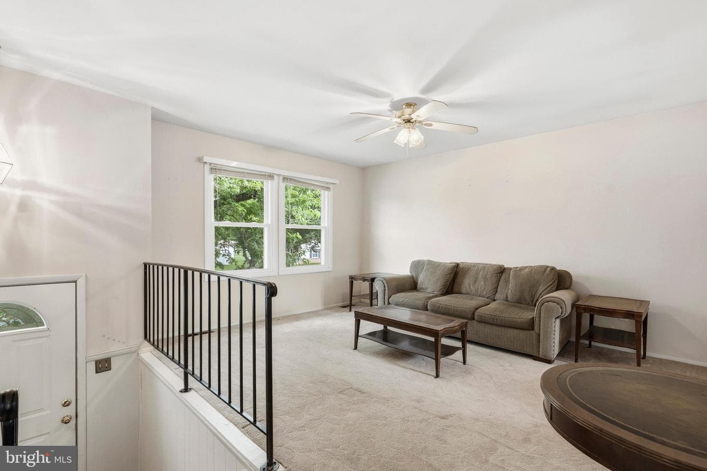 215 Compton Road photo 3