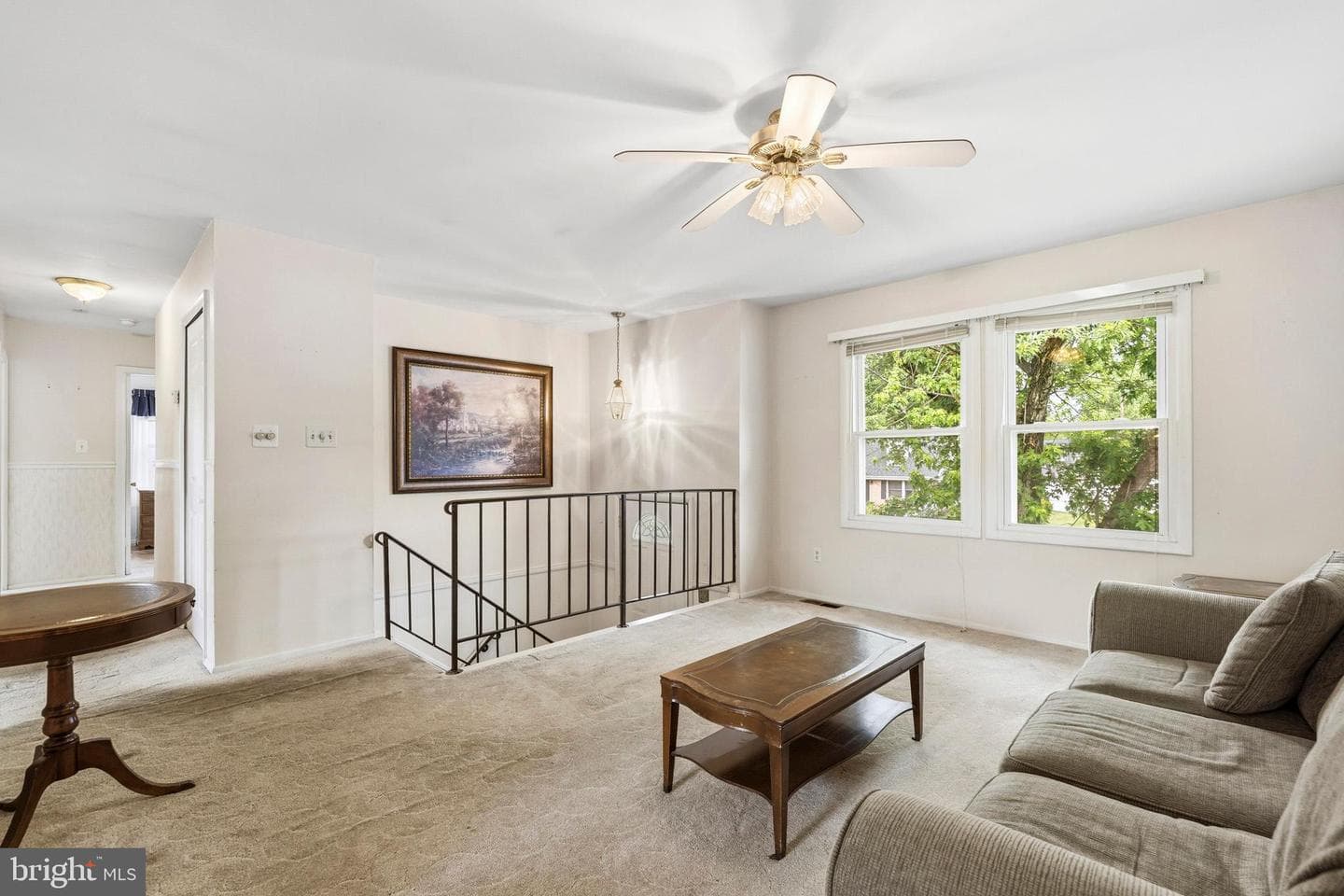 215 Compton Road photo 4