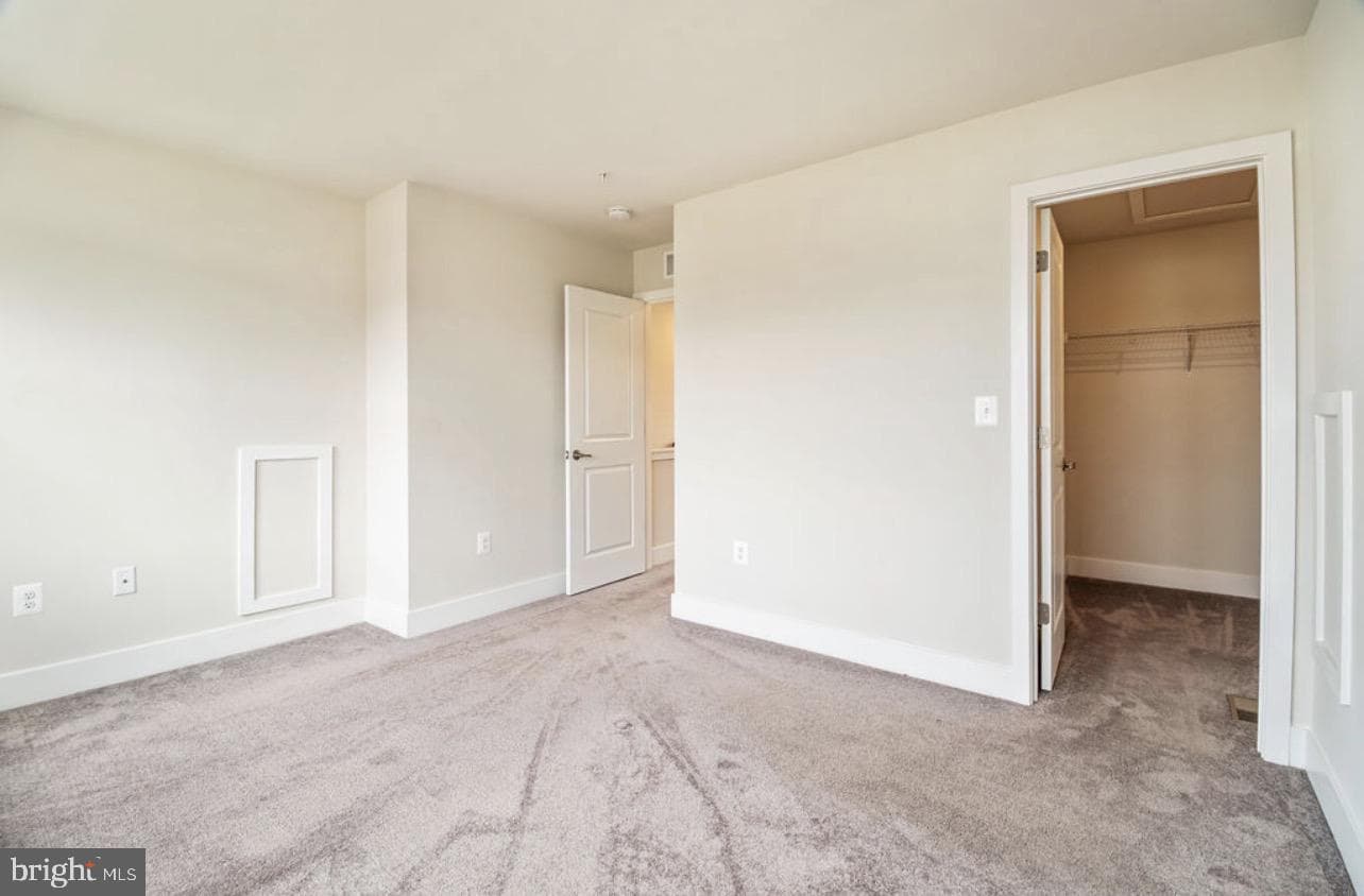 11687 Emily Dickinson Pl photo 31