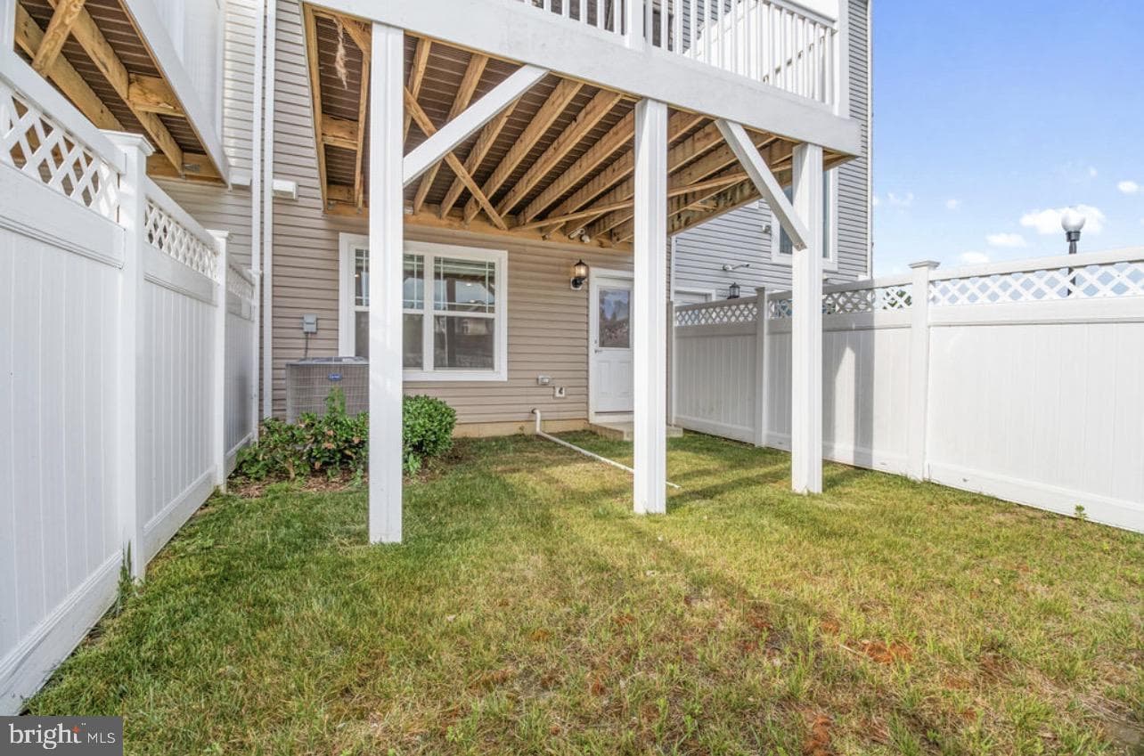 11687 Emily Dickinson Pl photo 34