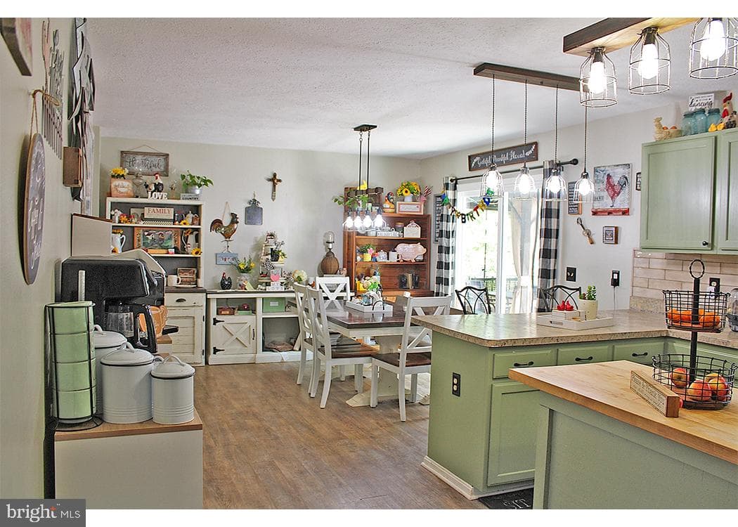 7370 Bullfeather Place photo 8