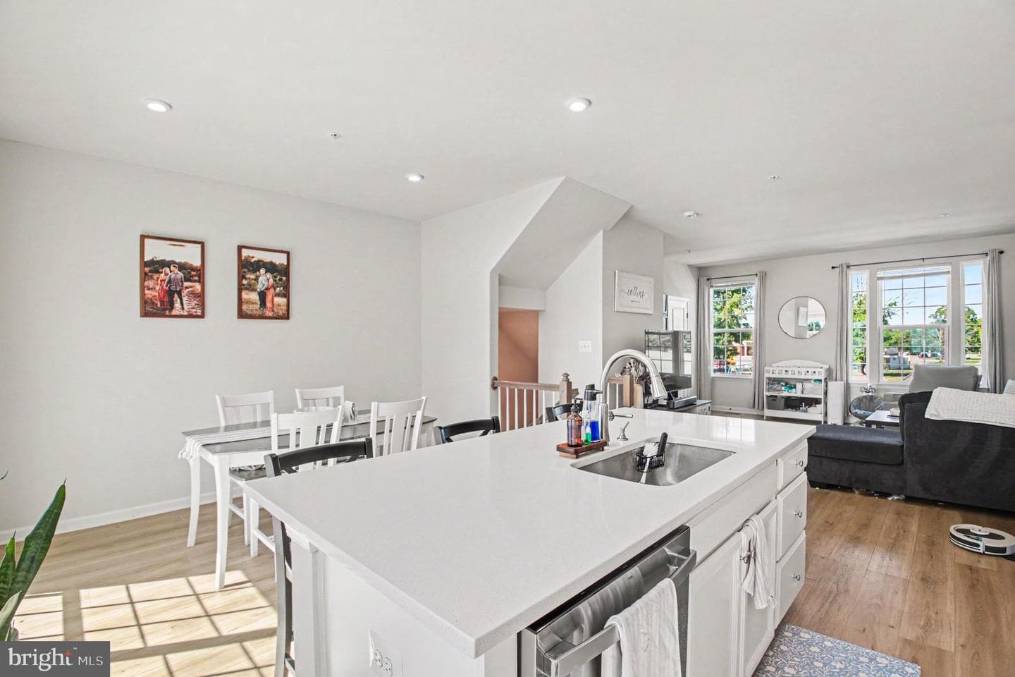 282 Doctor Andrews Way photo 6