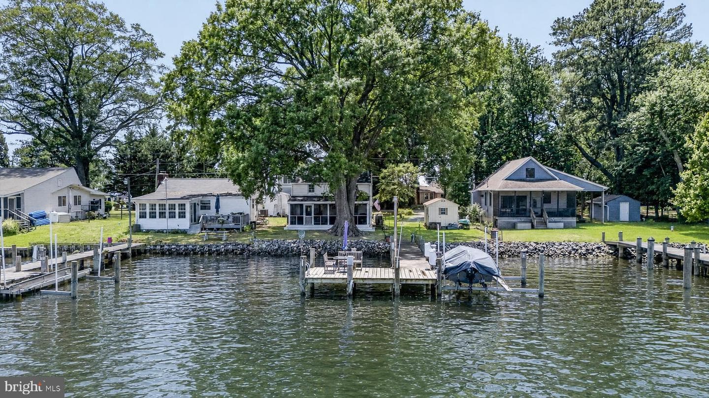 12350 Potomac View Road, Newburg