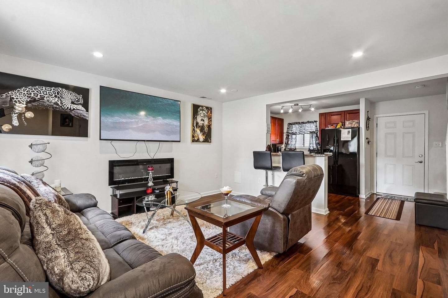 3083 Heathcote Road photo 6