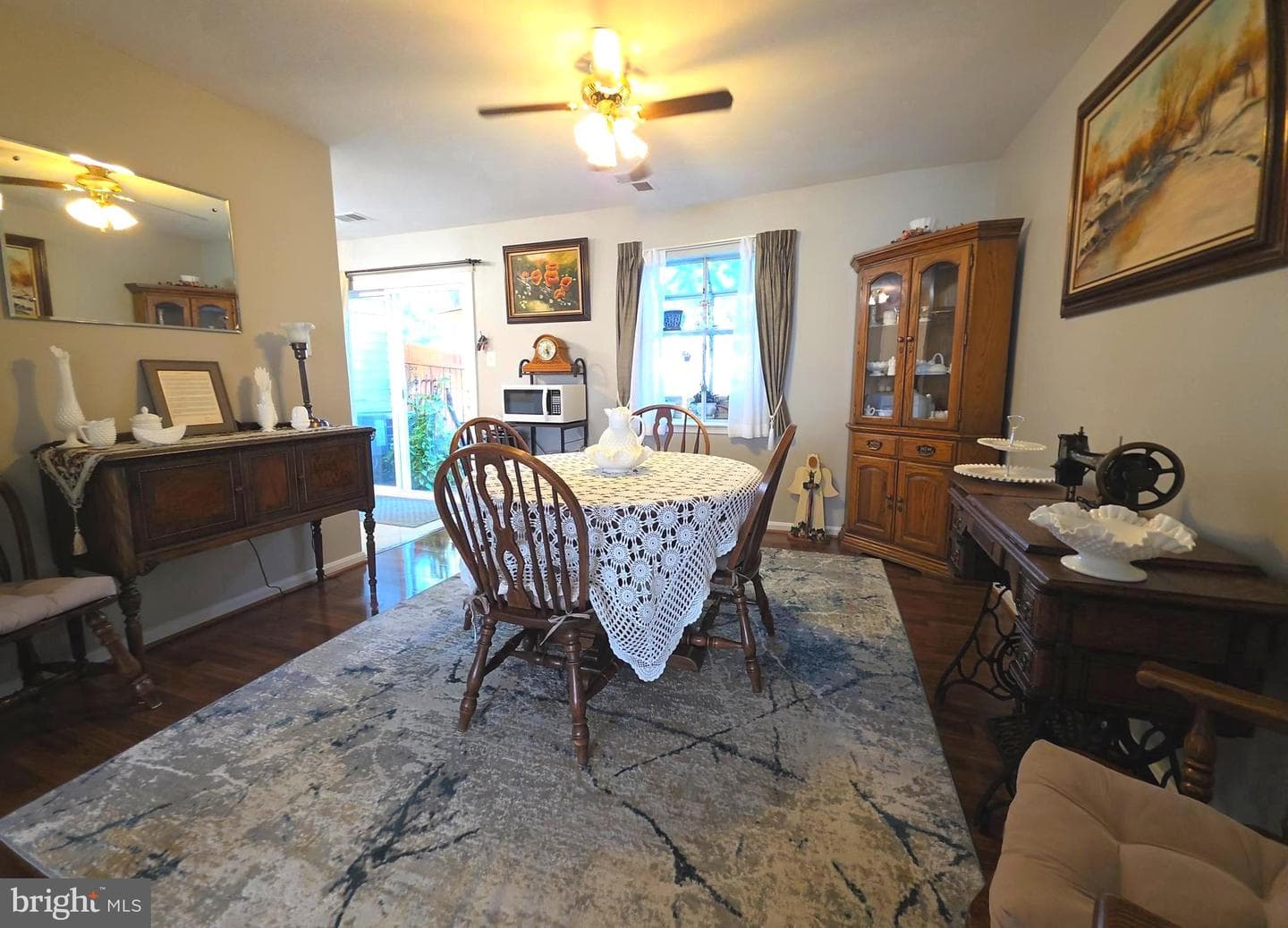 862 Holly Drive photo 24
