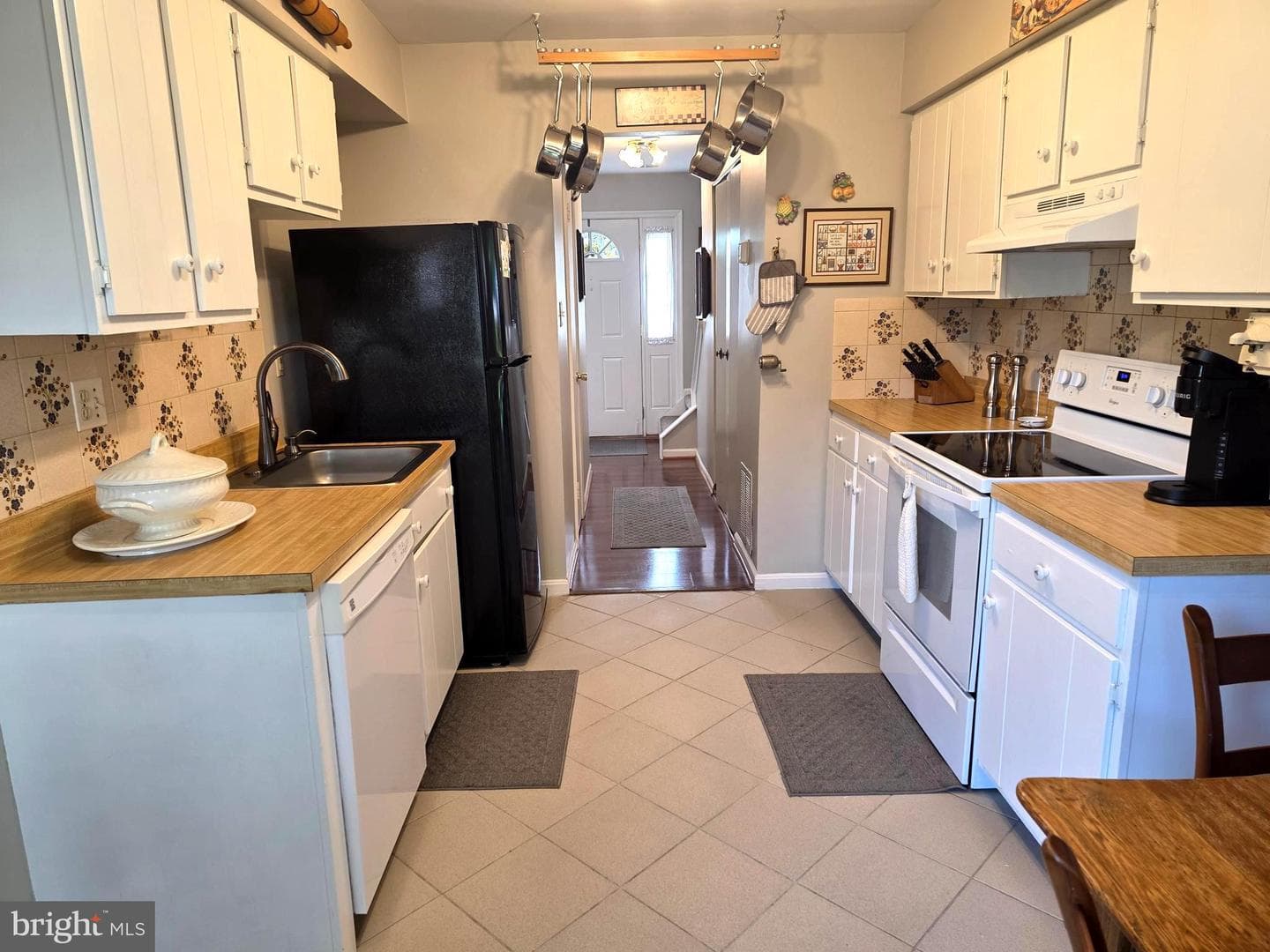 862 Holly Drive photo 36
