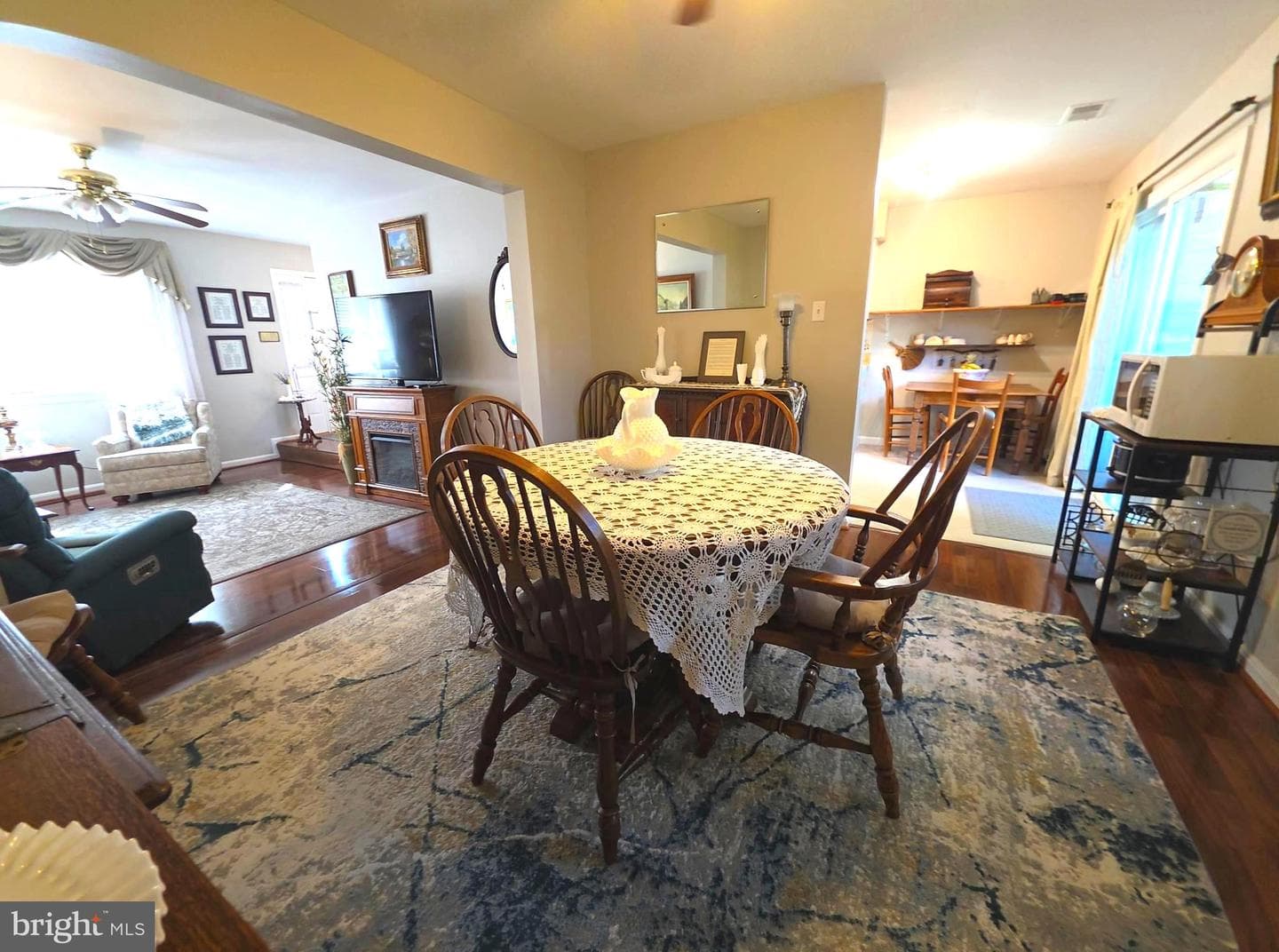 862 Holly Drive photo 8