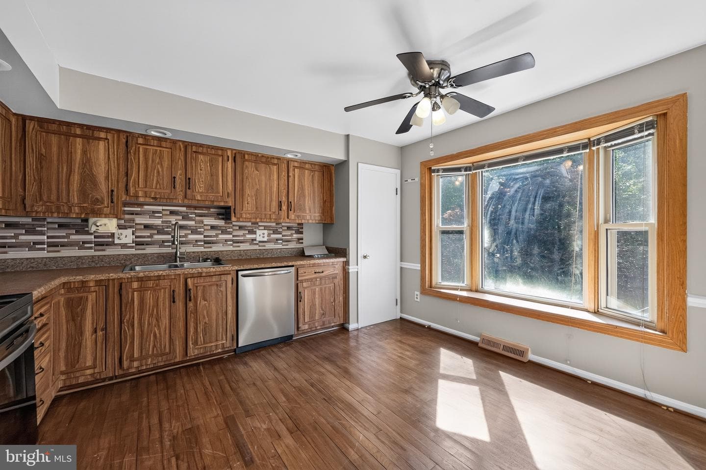 2861 Ridge Road photo 34