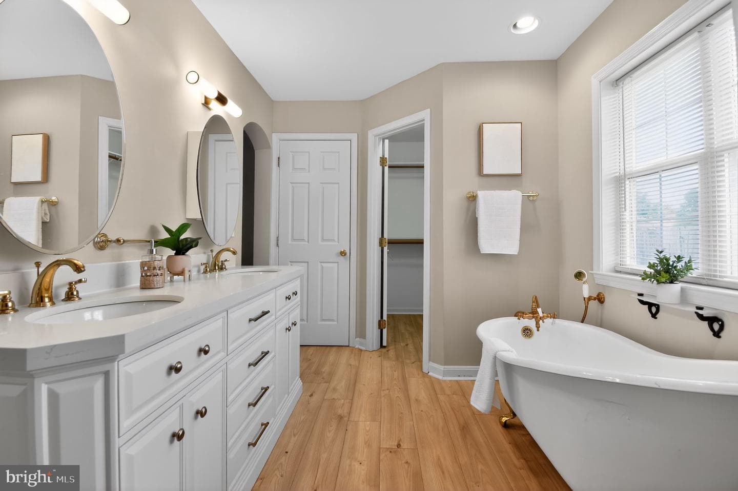 2604 Meadowsweet Drive photo 23