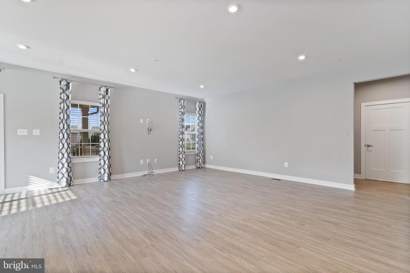 10602 Starfire Ln photo 16