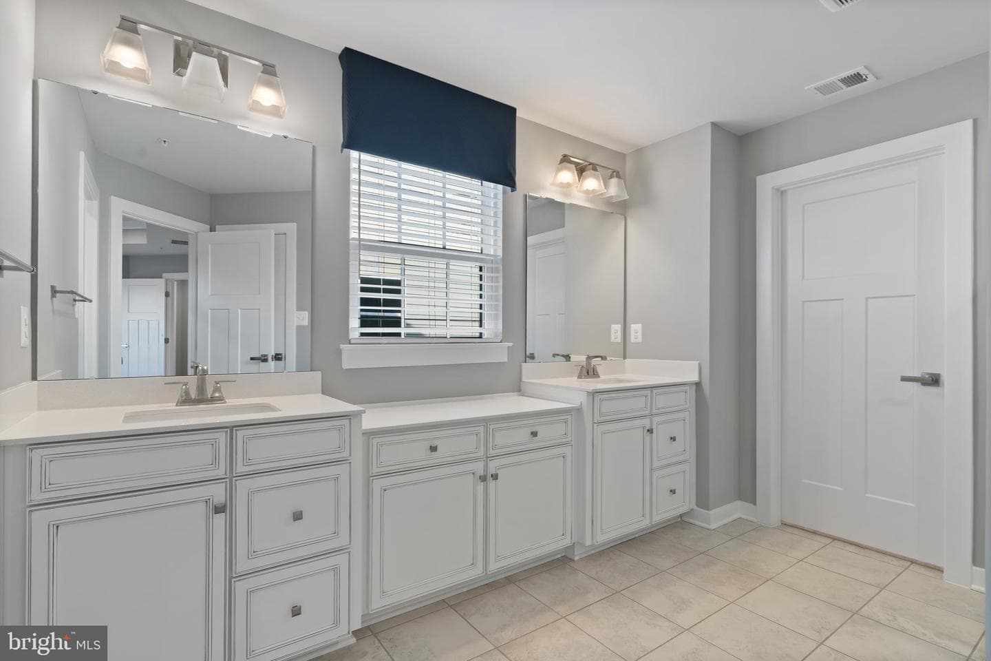 10602 Starfire Ln photo 30