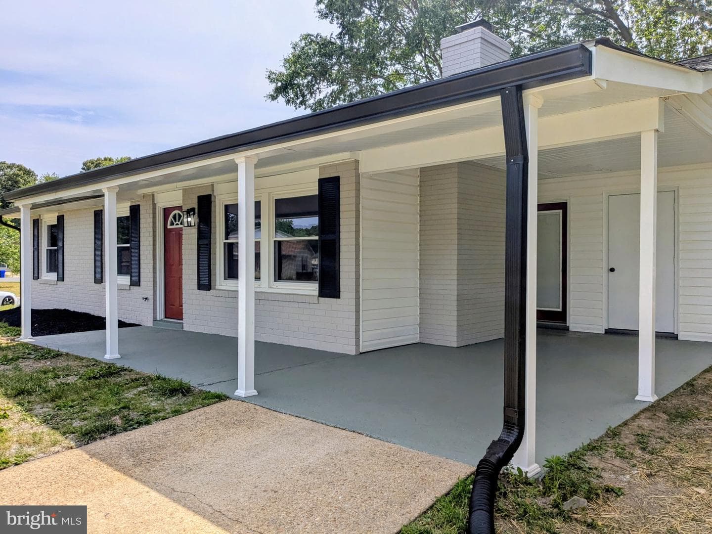 501 University Drive photo 2