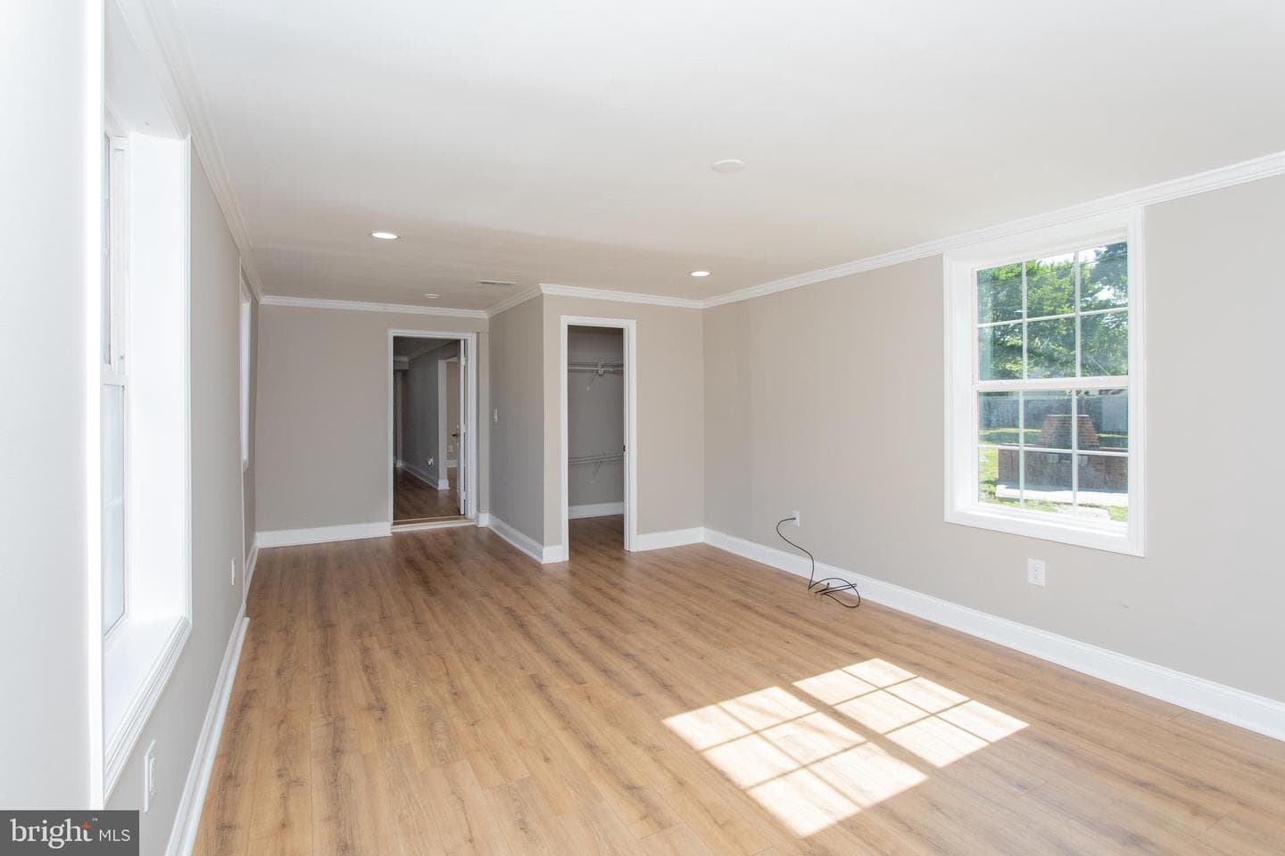 906 Washington Avenue photo 23