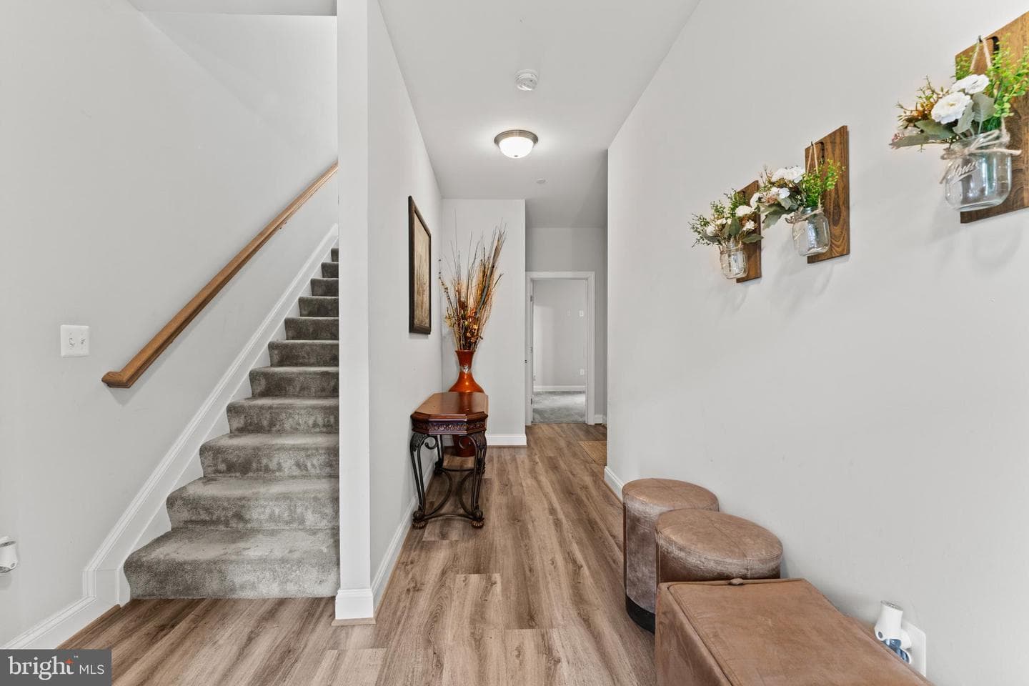 982 Rye Drive photo 3