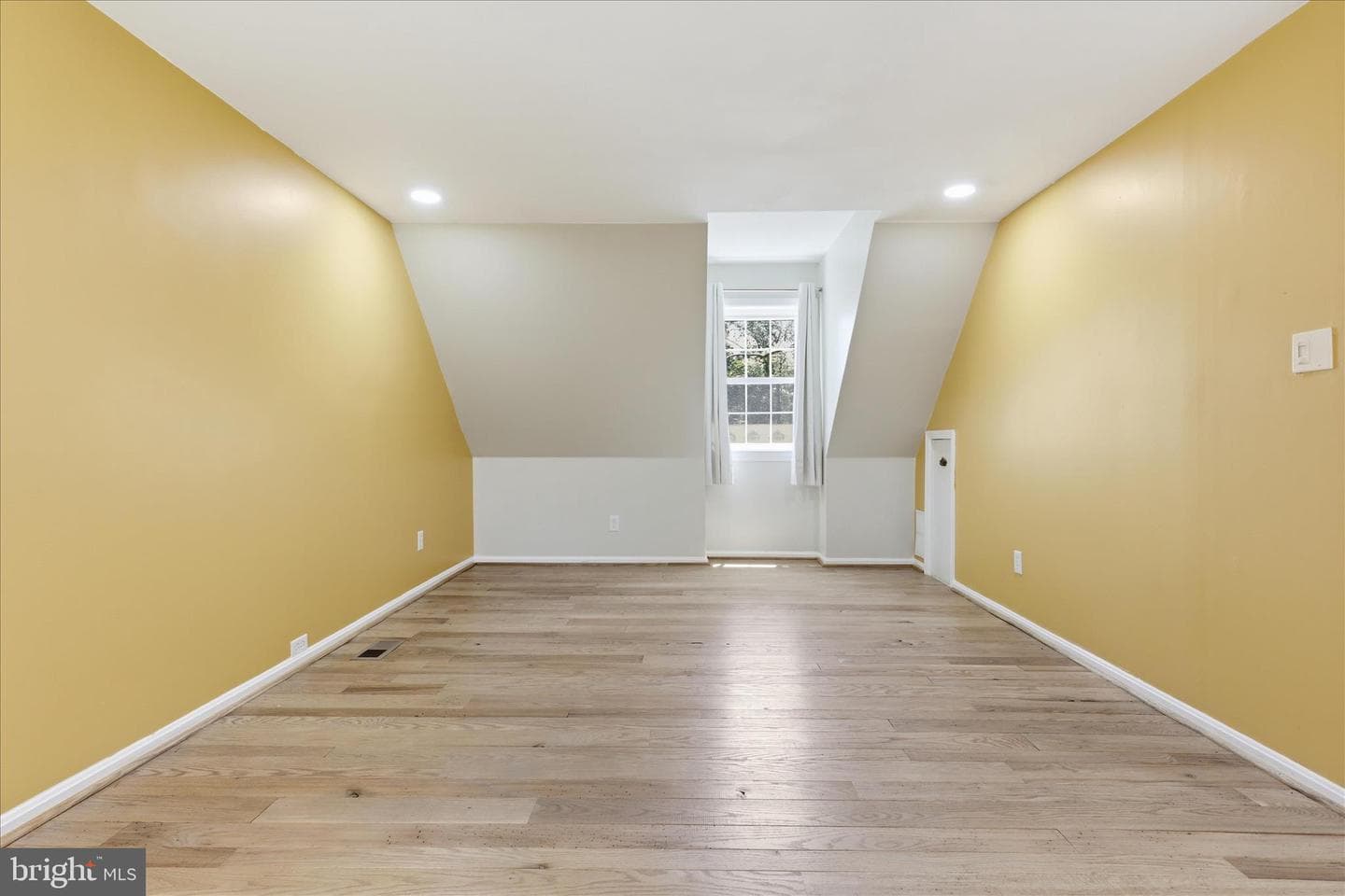 3454 Tamarack Court photo 24