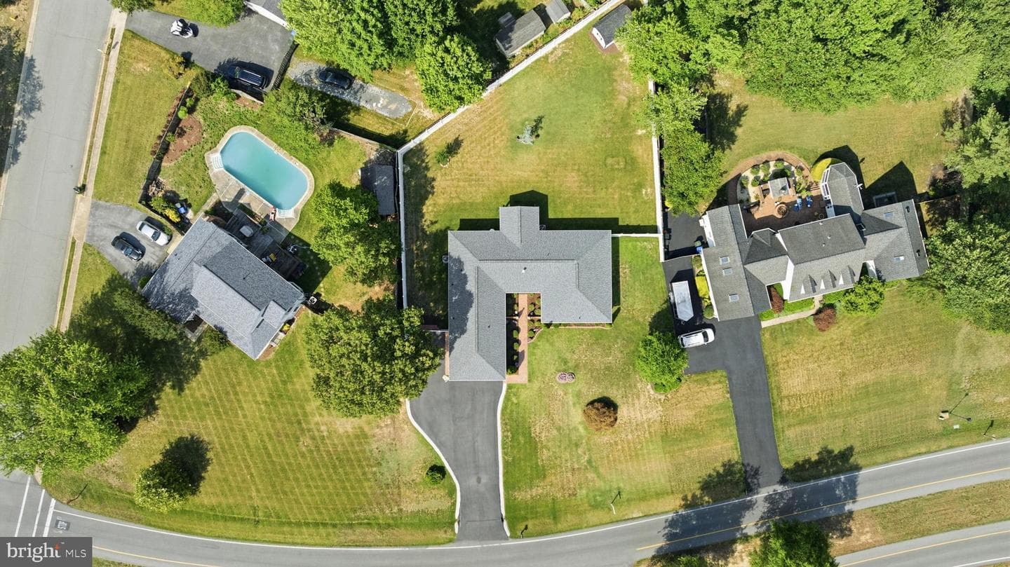 18 Quailwood Parkway photo 5