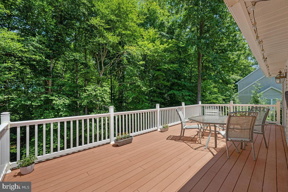 1010 Wales Drive photo 29