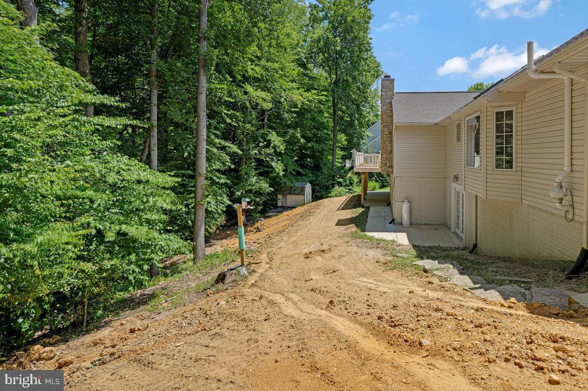 1010 Wales Drive photo 32