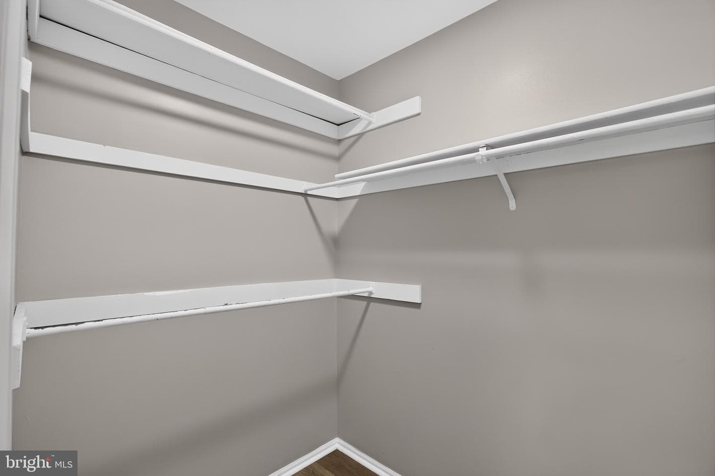 2421 York Court photo 32
