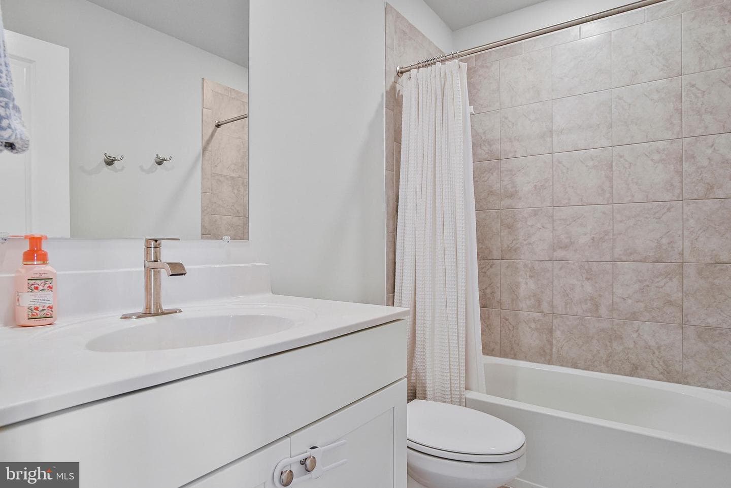 2764 Bridgewater Drive photo 32