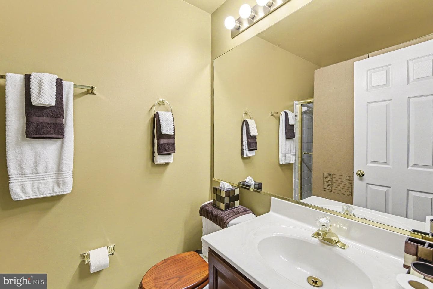 536 Quince Court photo 24