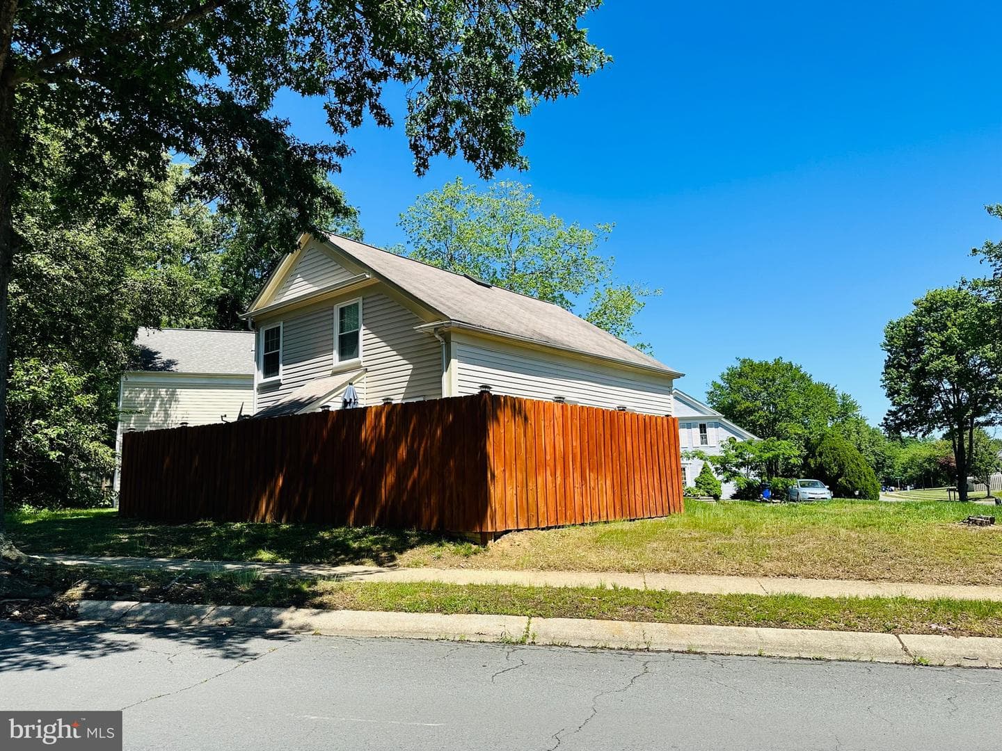 3433 Azalea Place photo 4