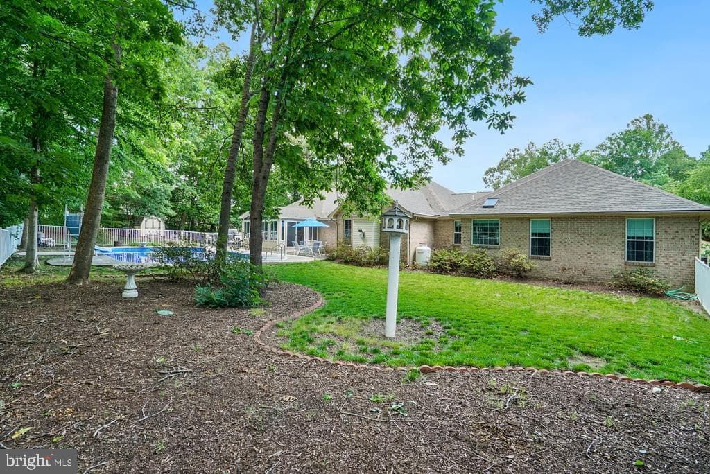 105 Cornwall Court photo 19
