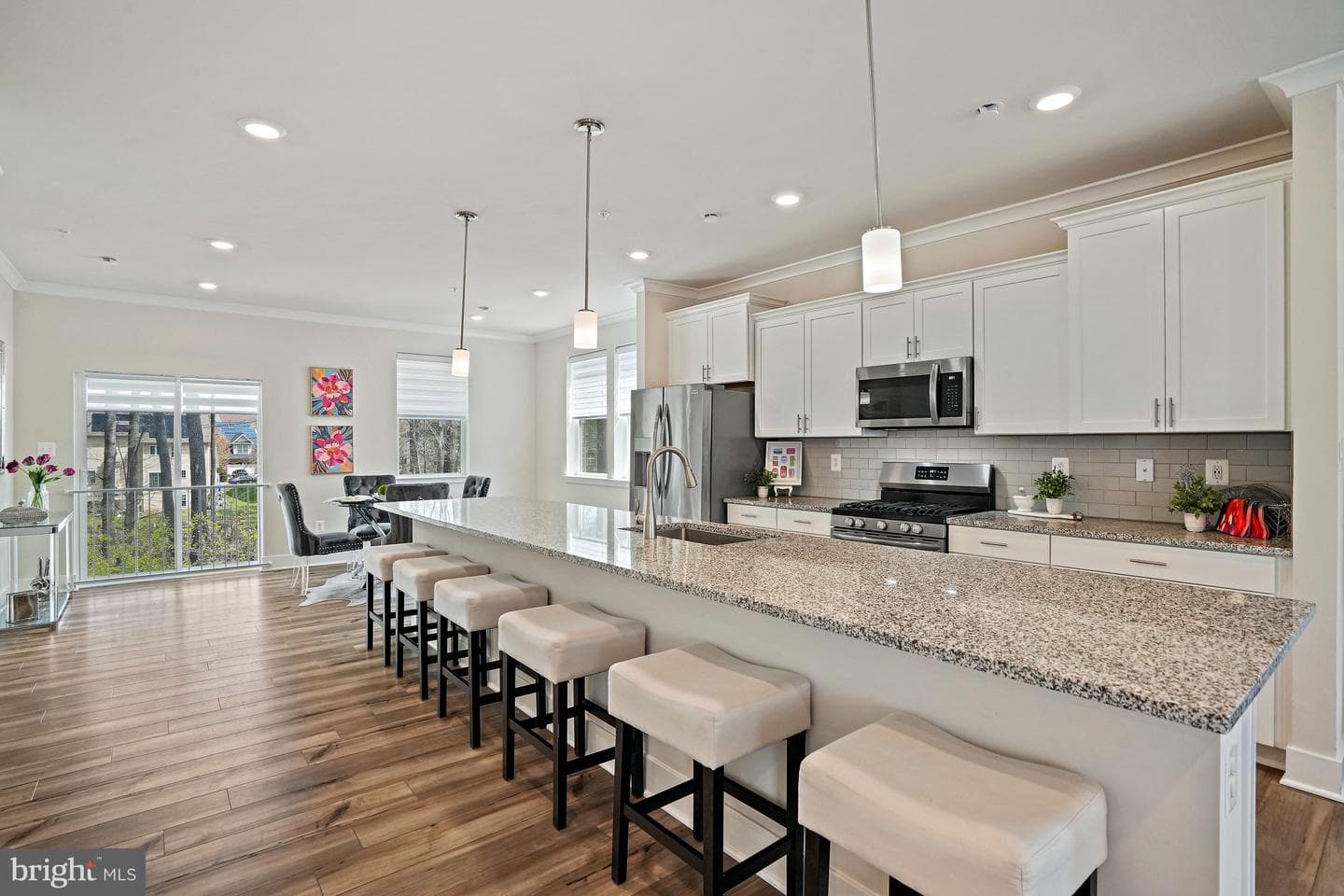 3057 Perthshire Place photo 8