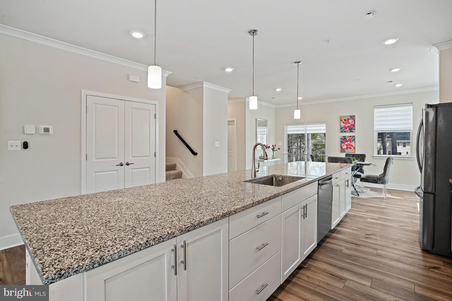 3057 Perthshire Place photo 9