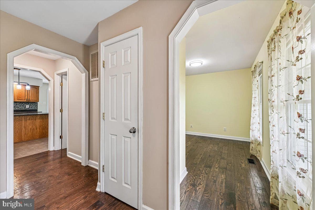 16956 Rivers Reach Lane photo 11