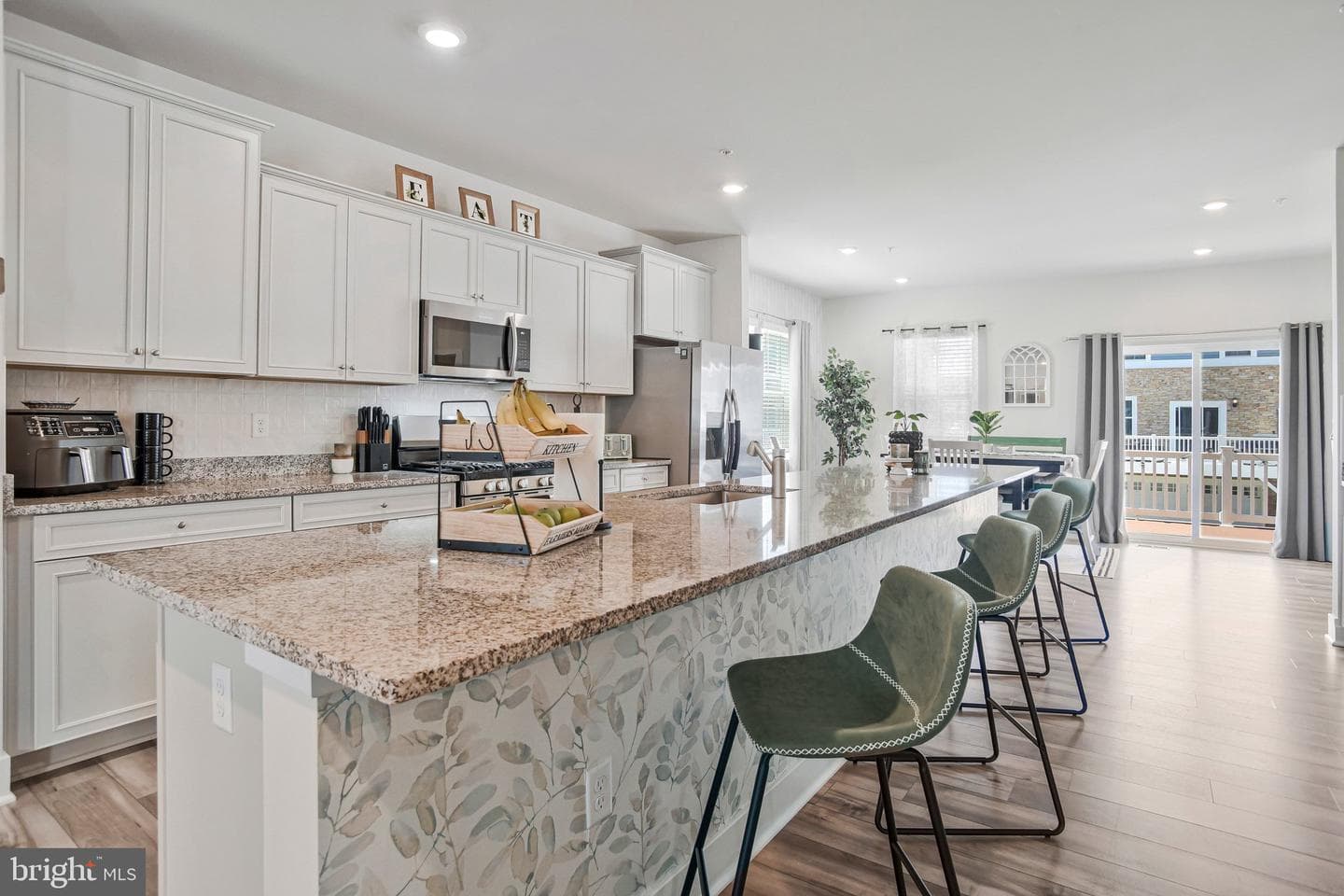 4136 Skipton Place, White Plains