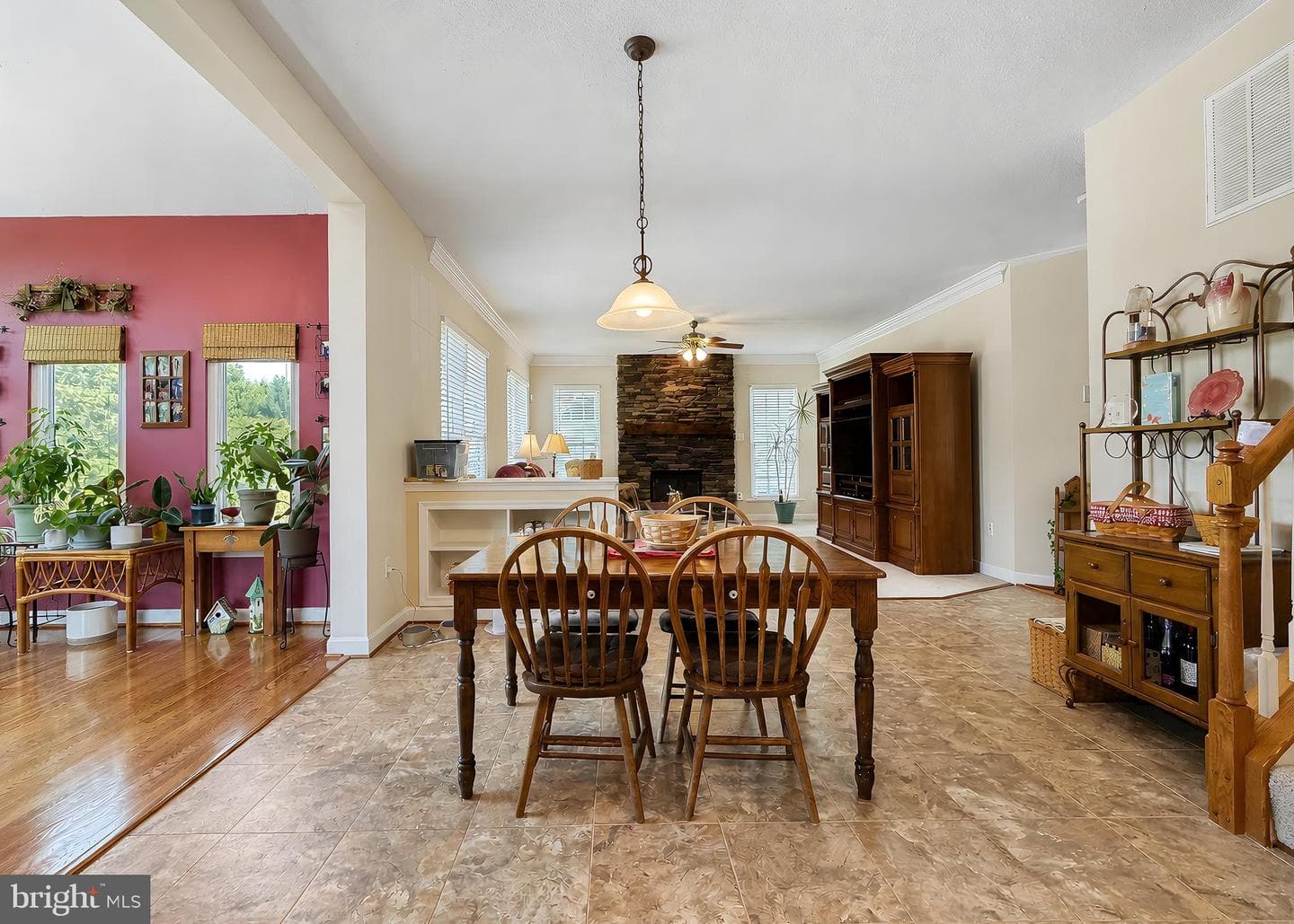 1002 Canterbury Lane photo 24