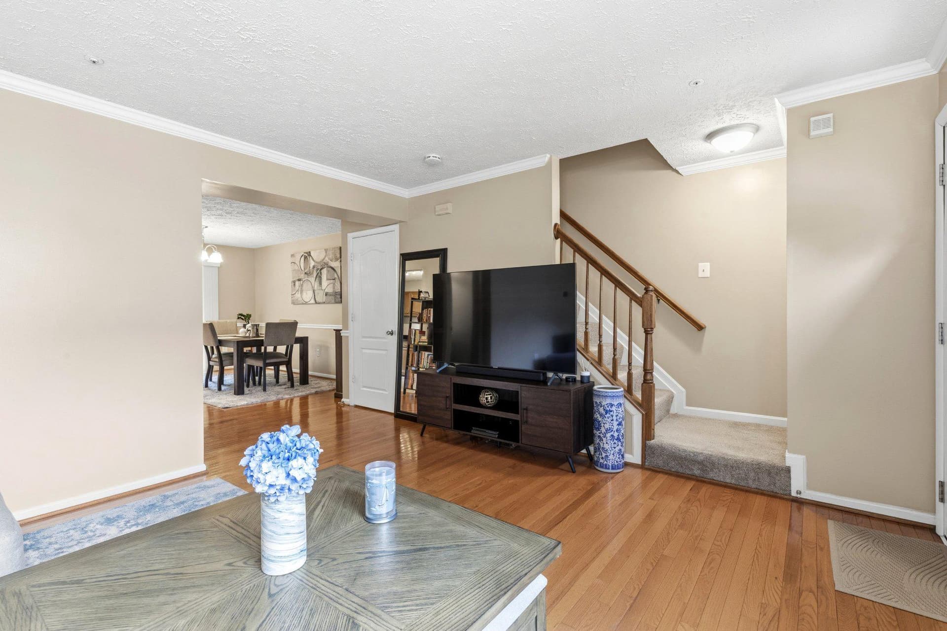 6744 Pauline Court photo 13
