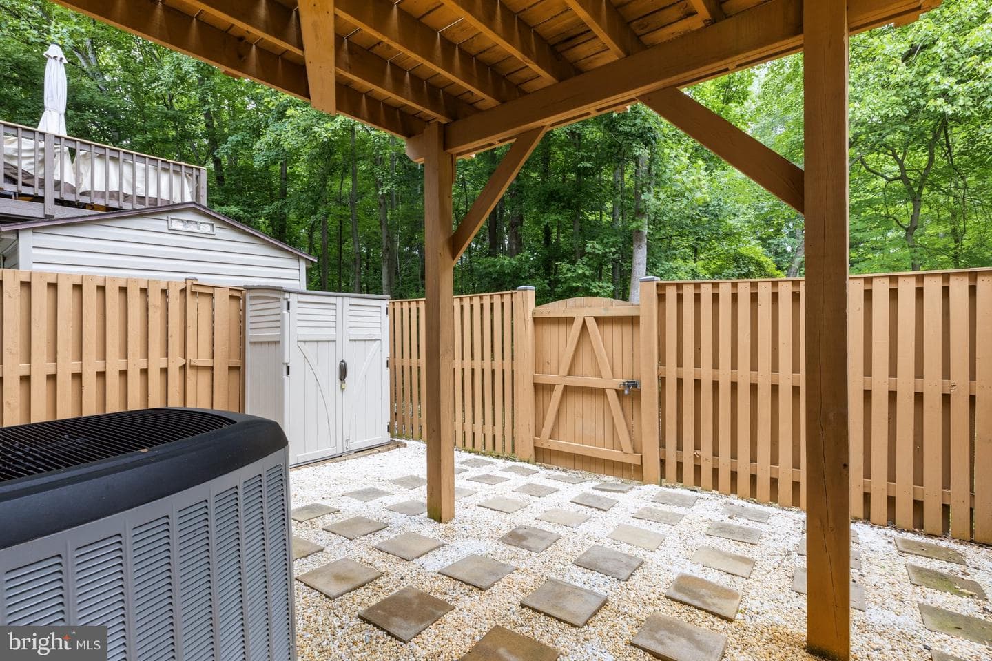 6744 Pauline Court photo 7